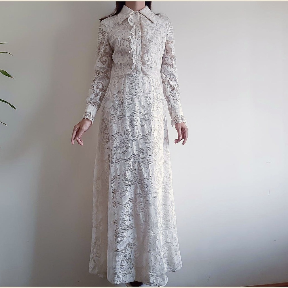 RARE ITEM!!! Vintage 1970s Cream Lace Wedding Dress - Maxi Gown - Picture 6 of 10
